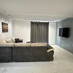 Aparthotel Mario Radhimë