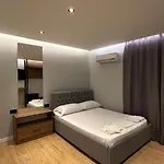 Hotel apartamentowy Mario Radhimë