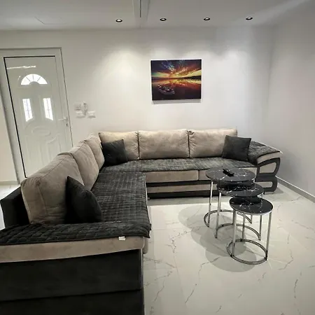 Marios Aparthotel