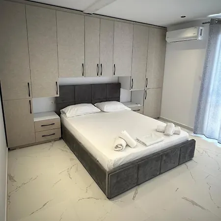 Marios Aparthotel *