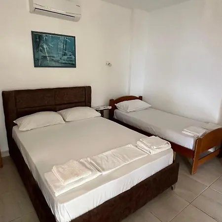 Marios Aparthotel